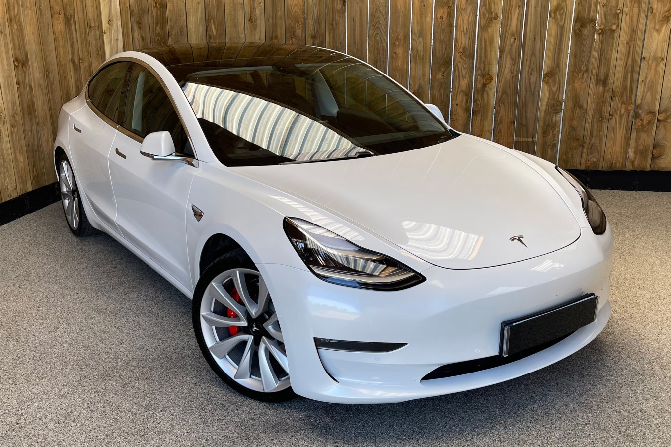 TESLA MODEL 3 PERFORMANCE