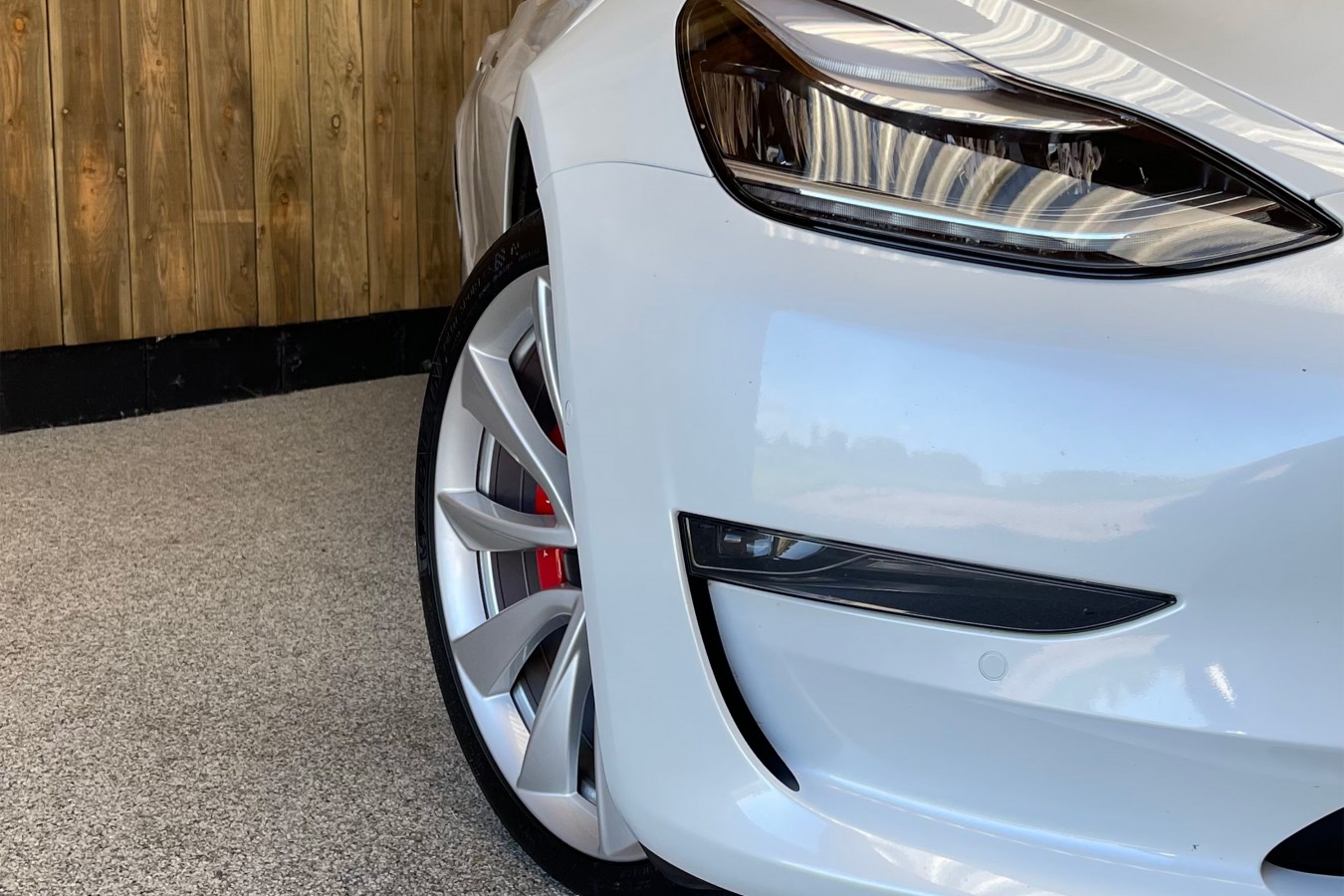 Tesla Model 3 Performance