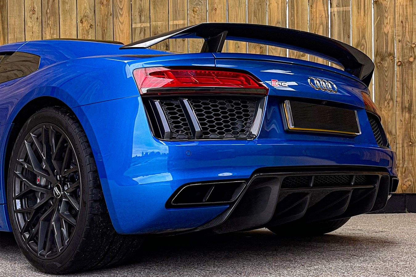 Audi R8 V10 PLUS