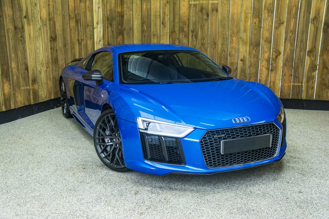Audi R8 V10 PLUS